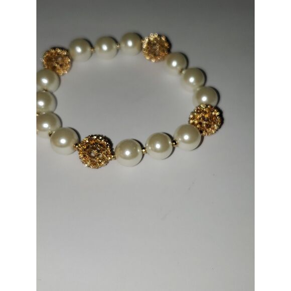 A Charter Club Faux Pearl and Gold Tone Bracelet Classy Stretchy Evening - Picture 7 of 8